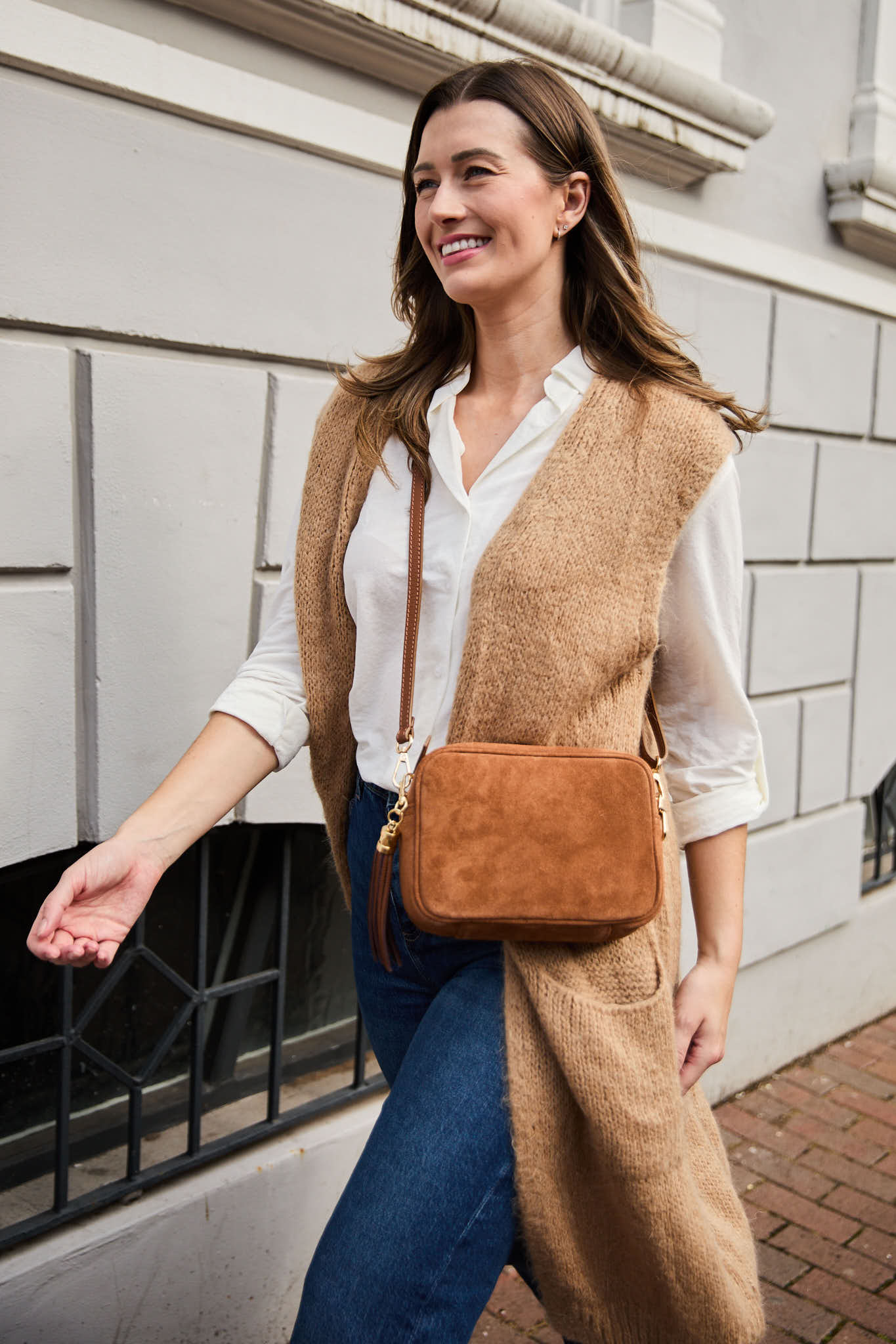 Crossbody Tassel Suede - Tan