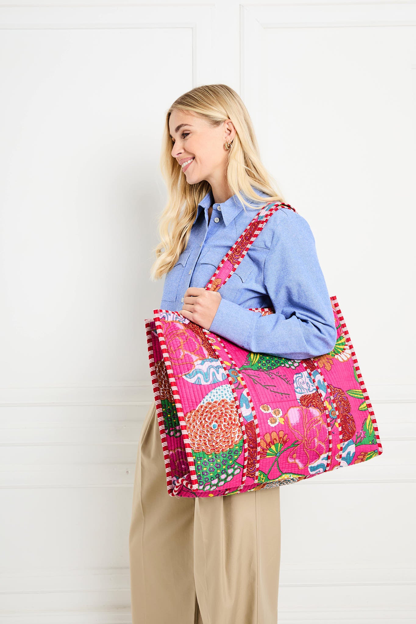 Model Image of a Tropical Fuschia print cotton tote bag for women by Serendipity from Elie Beaumont