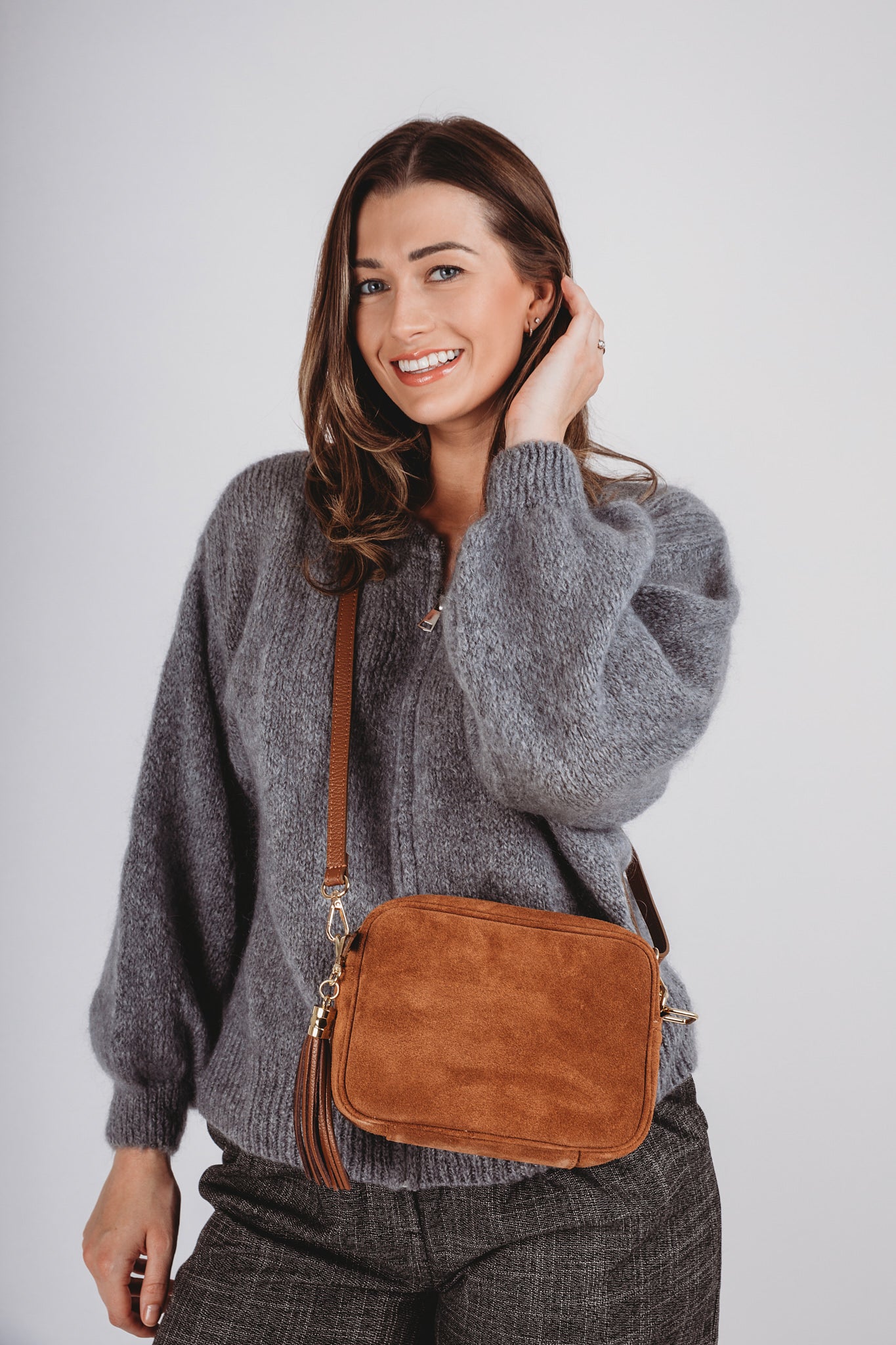 Crossbody Tassel Suede - Tan
