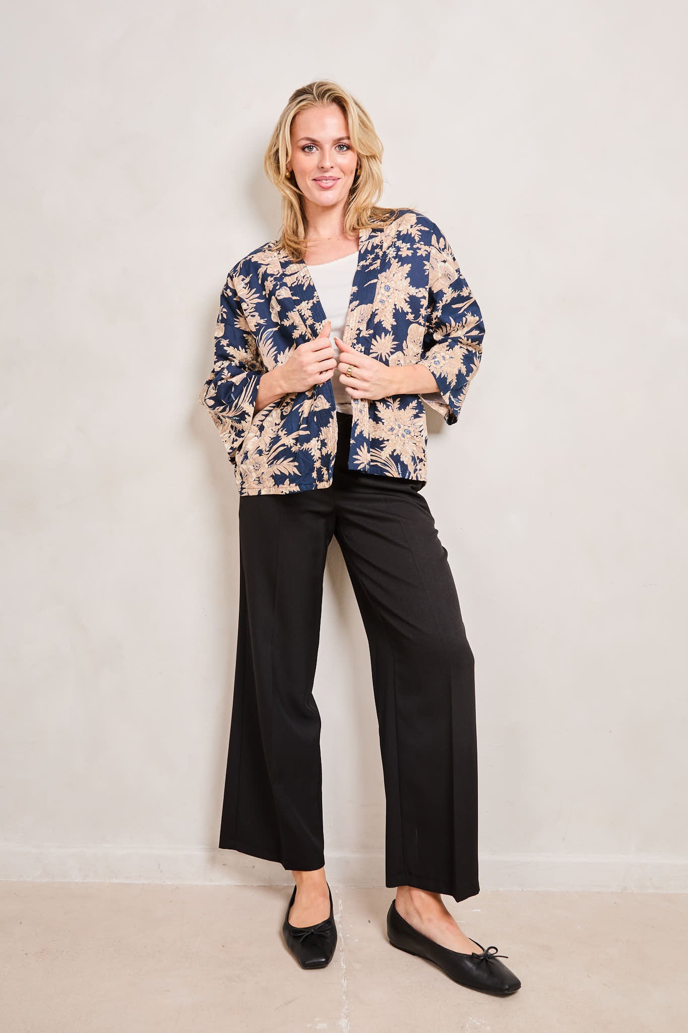 Serendipity Kimono Short - Midnight Blossom