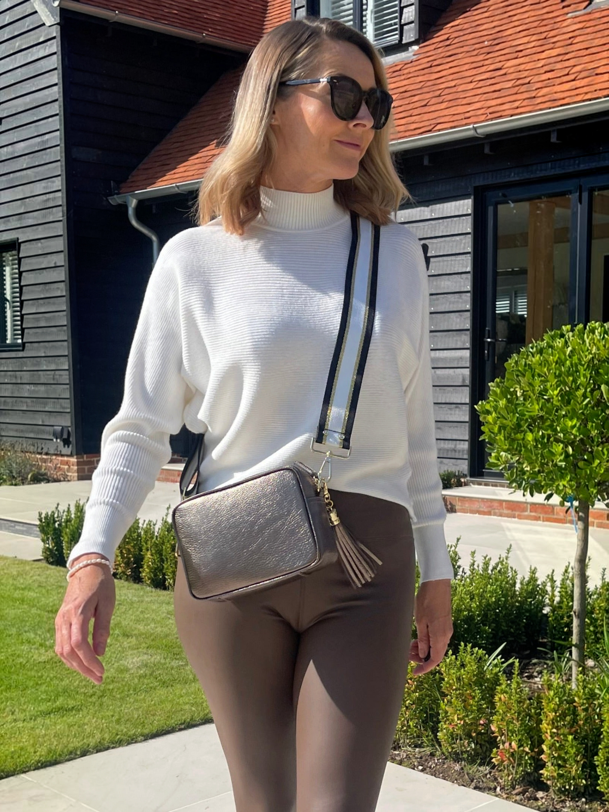 Crossbody Tassel Bronze