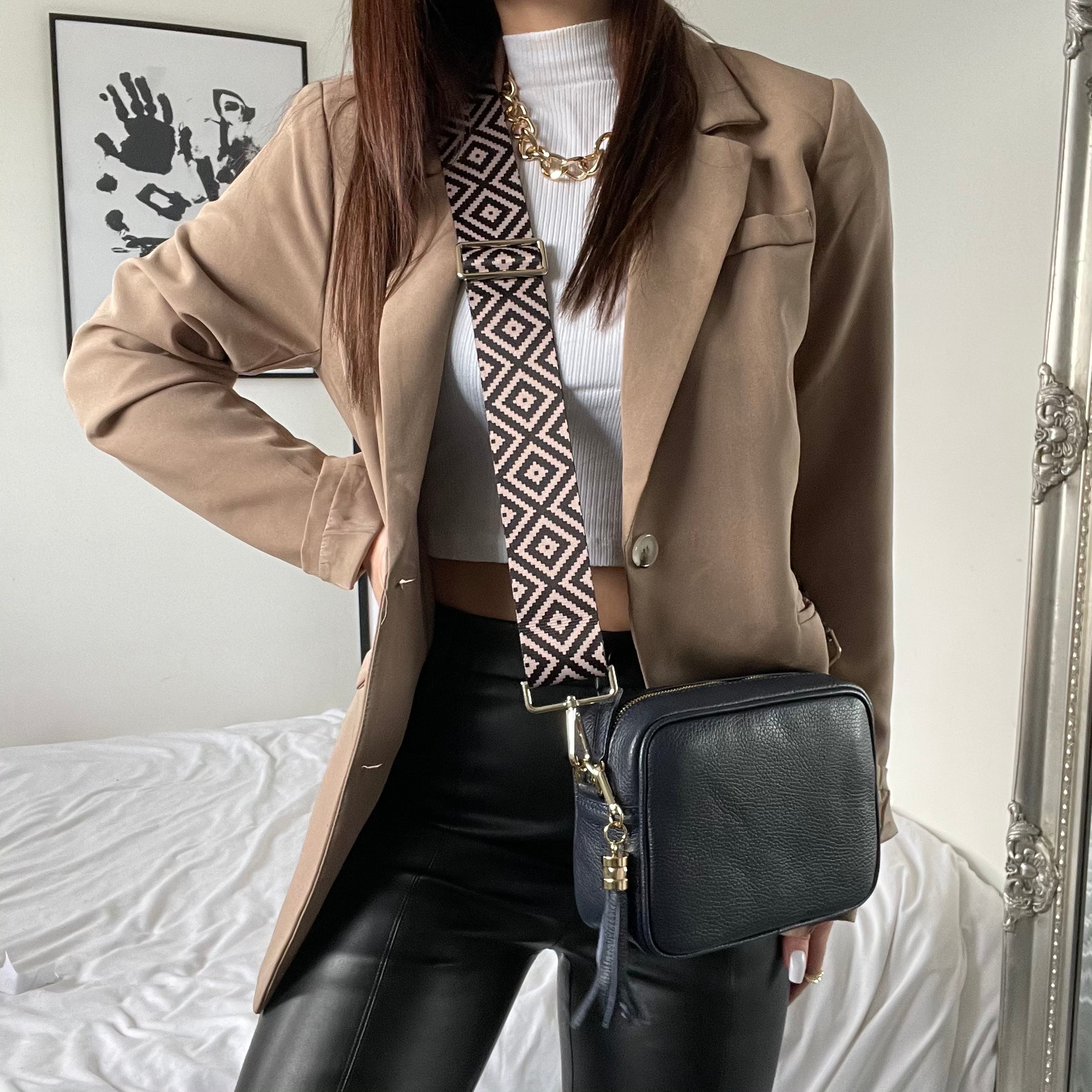 CROSSBODY SCHWARZ (BLUE DIAMOND RIEMEN)