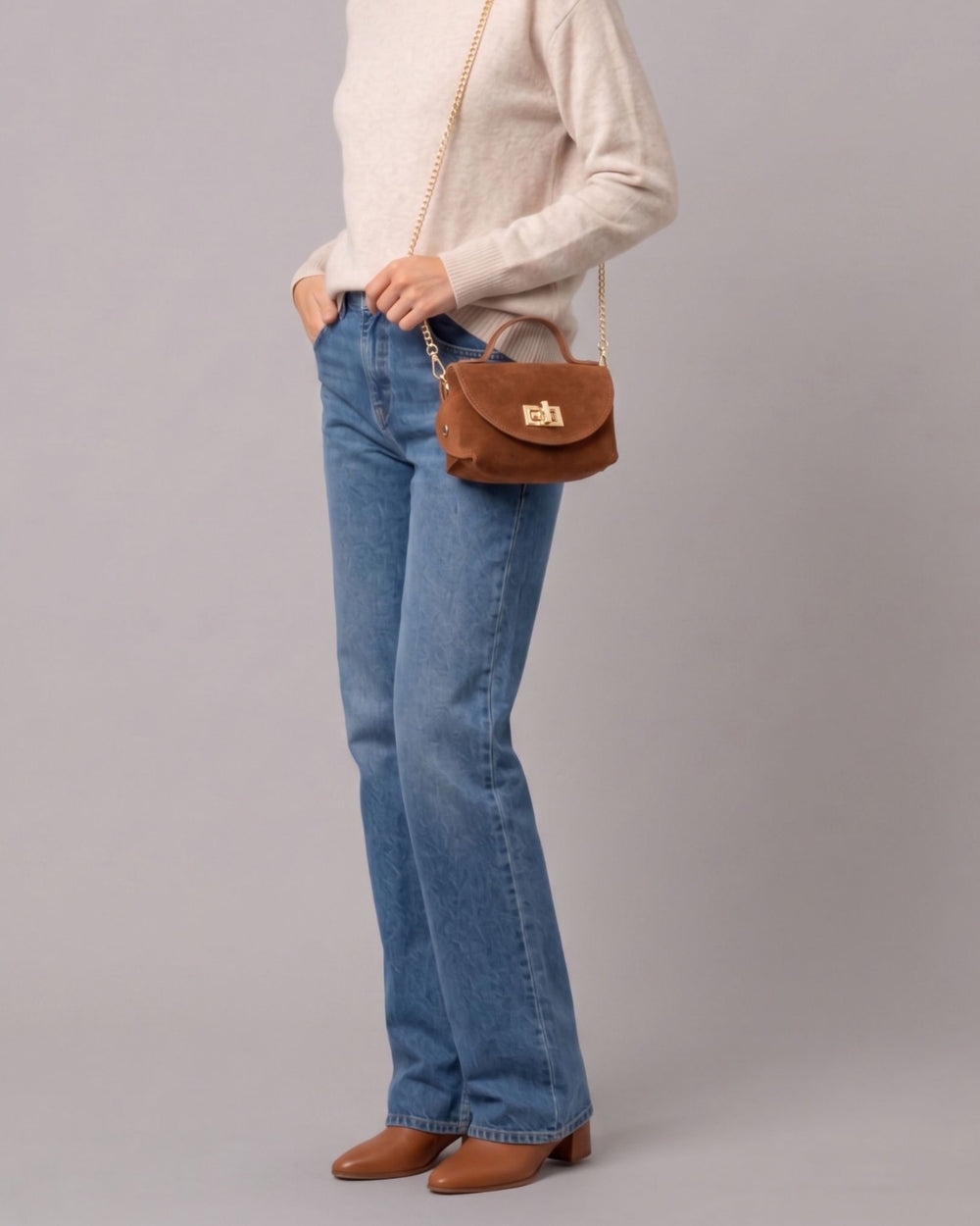 Bamboo Twist Clasp - Tan Suede