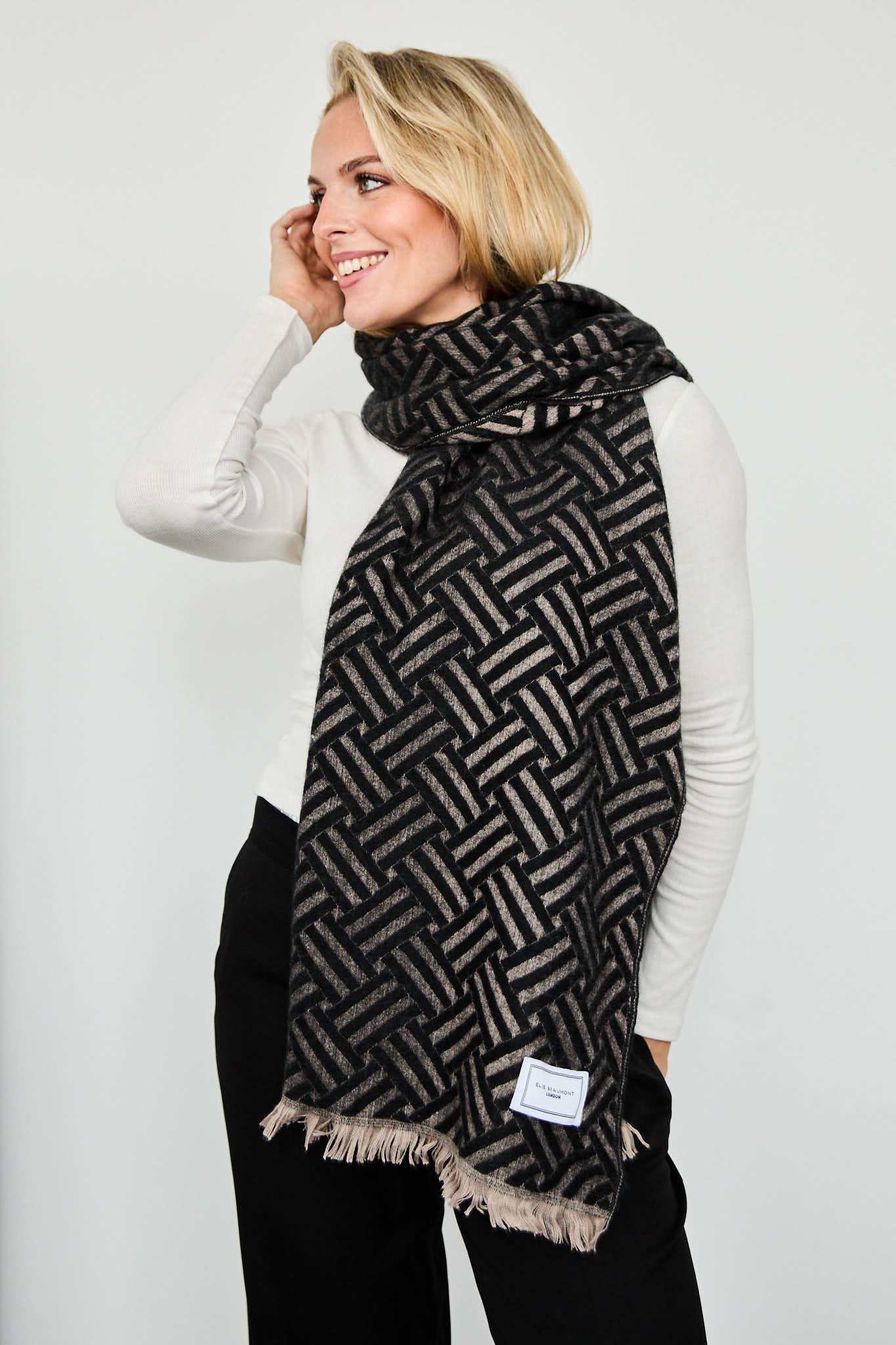 Winter Scarf Elite - Woven Black