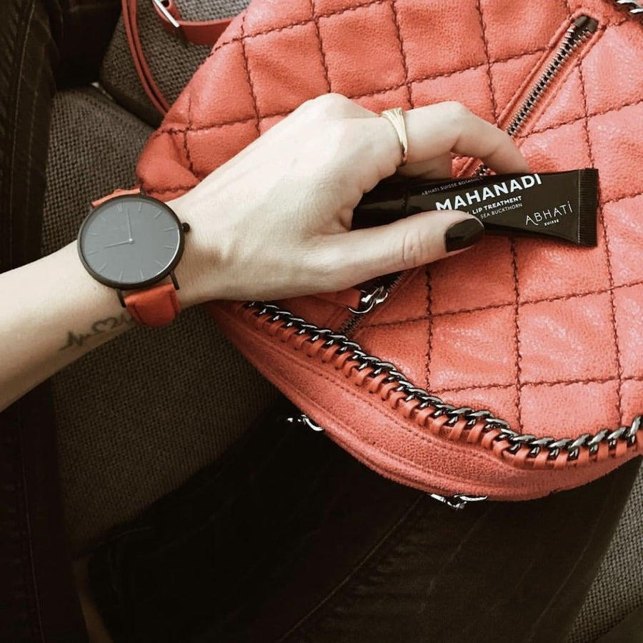 Vegan Oxford Large Black Dial/Red