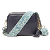 CROSSBODY MARINEBLAU (BLAUER STRICKDIAMANT-RIEMEN)